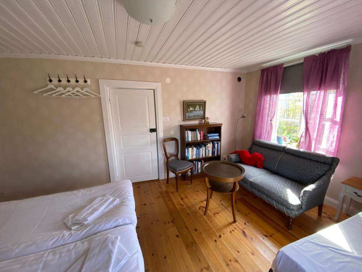 Spjutsbygds Gards Bed And Breakfast Rodeby Exterior foto