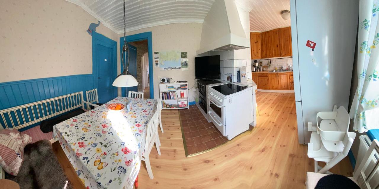 Spjutsbygds Gards Bed And Breakfast Rodeby Exterior foto